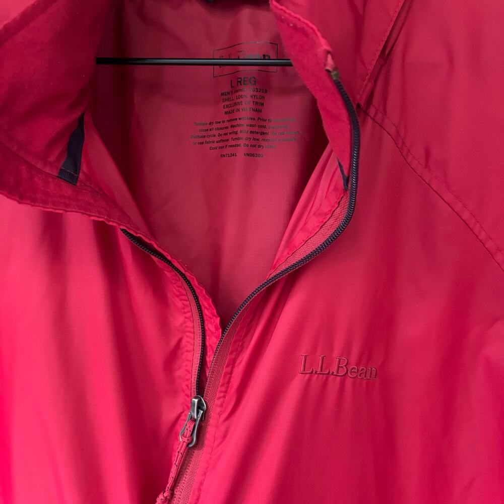L.L. Bean Men's Size Large Red Gorpcore Lightweight Windbreaker Jacket w/ Hood